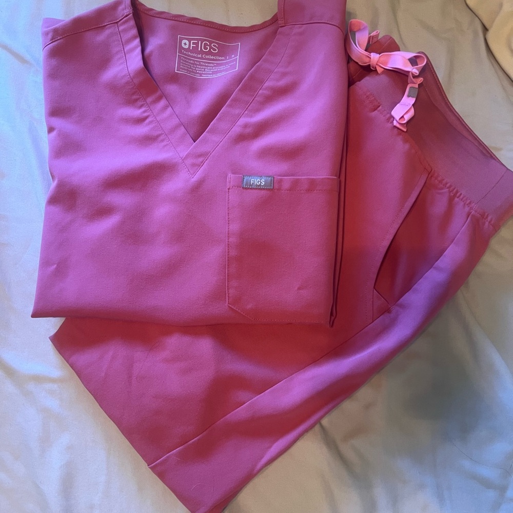 Figs set - limited edition breast cancer